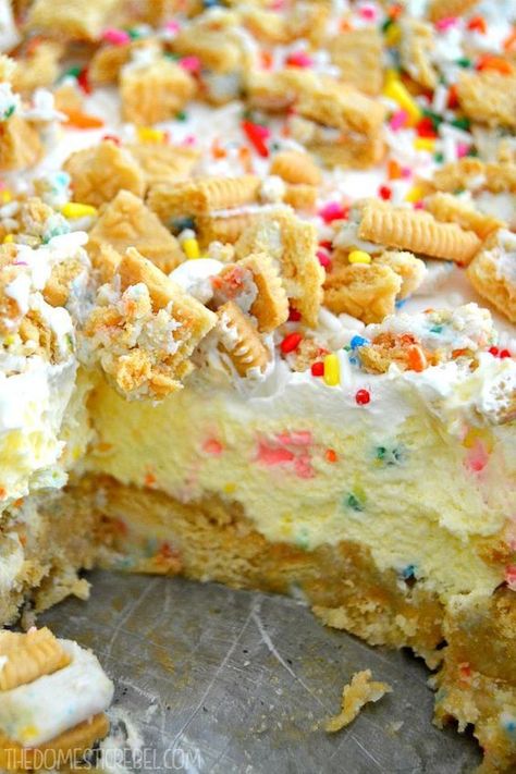 This No-Bake Cake Batter Lush Dessert is SO easy to whip up! It's sweet, fluffy, light and absolutely delicious and tastes exactly like cake batter! Lush Dessert, Dessert Oreo, Coconut Dessert, Fluffy Light, Bake Cake, Brownie Desserts, Funfetti Cake, Oreo Dessert, Cupcake Cake