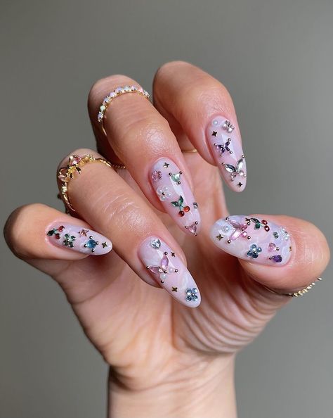 Gem Nail Designs, Pastel Pink Nails, Gel Tips, Gem Nails, Funky Nails, Nail Polishes, Rhinestone Nails, Flower Nails, Nude Nails