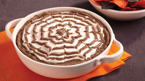 Add Mexican flavors to your Halloween appetizers! Serve this tasty dip made using Progresso™ black beans served with tortilla chips. Easy Halloween Dinner Recipes, Pillsbury Sugar Cookie Dough, Sugar Cookie Dough Recipe, Fast Appetizers, Pillsbury Sugar Cookies, Bean Snacks, Halloween Food Appetizers, Halloween Appetizers, Cookie Dough Recipes