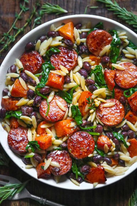 Butternut Squash and Black Bean Orzo with Sausage and Spinach in a white bowl. Dinner Recipes With Broccoli, Orzo With Sausage, Recipes With Broccoli, Butternut Squash Black Bean, Simple Spinach Salad, How To Cook Orzo, Orzo Recipes, Butternut Squash Recipes, White Bowl