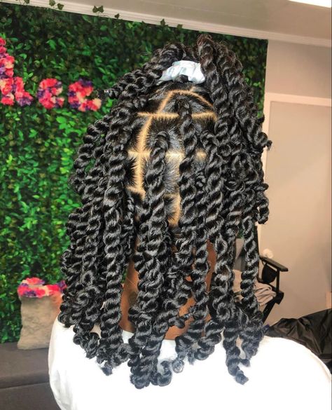 Twisted Hair, Braids Hairstyles Pictures, Twist Braid Hairstyles, Hair Twist Styles, Natural Hair Styles Easy, Girls Hairstyles Braids, African Braids Hairstyles, Braided Hairstyles For Black Women, Baddie Hairstyles