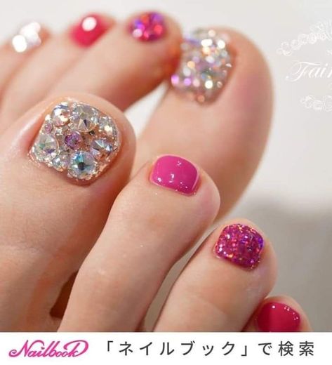 Estilos de uñas French Manicure Gel Nails, Glitter Pedicure, Ongles Bling Bling, Feet Nail Design, Gel French Manicure, Foot Nail, Gel Toe Nails, Pretty Toe Nails, Cute Toe Nails