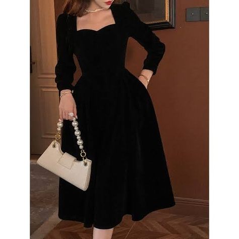 Velure Dress, Short Frocks For Women, Womens Velvet Dresses, Short Frocks, Velvet Dress Short, Robe Wedding, Weekend Festival, Velvet Party Dress, Women's A Line Dresses