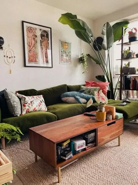 61 Cool Green Sofa Ideas For Every Home - DigsDigs Lots Of Plants, نباتات منزلية, Apartment Decor Inspiration, Living Room Decor Apartment, Apartment Inspiration, Living Room Inspo, Apartment Living Room, Dream House Decor, Living Room Inspiration