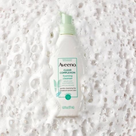 Aveeno Face Wash, Aveeno Clear Complexion, Oil Free Face Wash, Aveeno Positively Radiant, Acne Medication, Facial For Dry Skin, Daily Facial Cleanser, Acne Face Wash, Salicylic Acid Acne