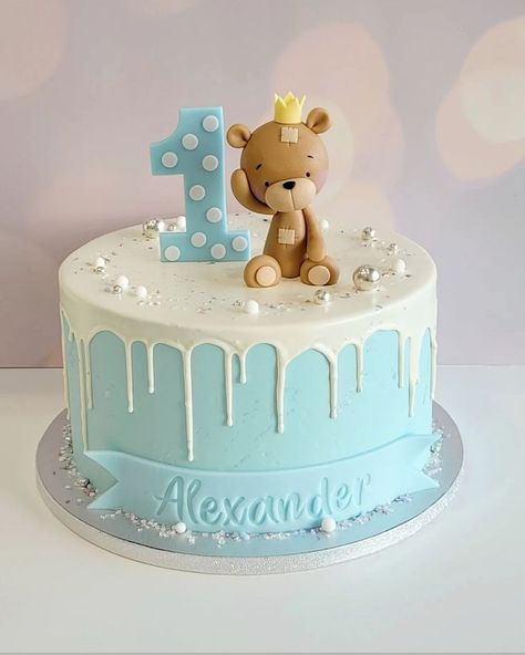 1st Birthday Cake Girl Simple, Baby 1st Birthday Cake Boy, Torte Za Decake 1 Rodjendan, Kids Birthday Cake Design, Tort Happy Birthday Boy, Teddy Bear Cake Designs, Teddy Cake Design, Cake Designs For First Birthday, 1st Birthday Cakes Boy