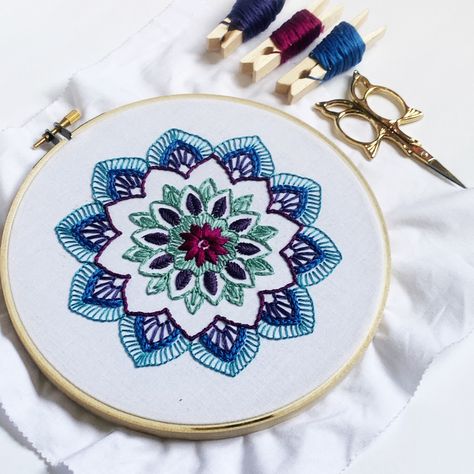 Embroidered Mandala, Mandala Embroidery, Embroidery Theme, Quilt Embroidery, Embroidery Wall Art, Hand Embroidery Kit, Hand Embroidery Tutorial, Hand Embroidery Design Patterns, Army Jacket