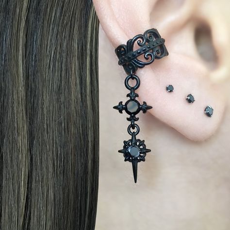 Ear Cuffs No Piercing, Earring Star, Star Earring, Cuff Earring, Wrap Earrings, Gothic Earrings, Eye Makeup Designs, Ear Cuffs, Fantasy Jewelry