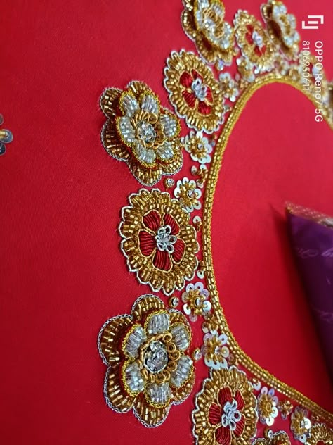 Simple 3d Blouse Design, Simple 3d Aari Work Blouse Design, 3d Aari Work Blouse, 3d Work Embroidery Blouse, Patch Work Blouse Designs, Aari Design, Latest Bridal Blouse Designs, Simple Hand Embroidery Patterns, Aari Blouse