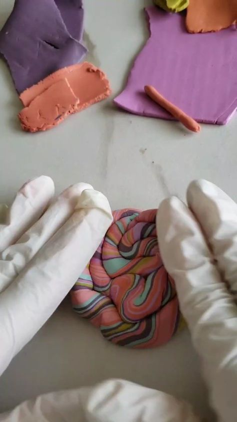 madebymaeberry on Instagram: A little bts with a psychedelic marble polymer clay slab. . . . . . . . . . . . #hustle101 #coolearrings #shopsmallbusinesses… How To Marble Polymer Clay, Polymer Clay Marble Effect, Polymer Clay Slab, Marble Polymer Clay, Marble Clay, Marbled Polymer Clay, Earring Inspo, Marbled Clay, Space Girl