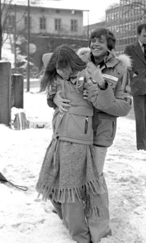 Mark Hamill And Carrie Fisher, Mark Hamill Carrie Fisher, Carrie Fisher Princess Leia, Carrie Frances Fisher, Luke Leia, Star Wars Cast, March 5th, Star Wars Love, Star Wars Trilogy