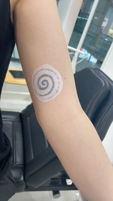 Spiral Palm Tattoo, Spiral Tattoo Shoulder, Spiral Tattoo Ideas, Fibonacci Spiral Tattoo, Spiral Tattoo, Christmas Desserts Cakes, Spiral Tattoos, Palm Tattoos, Water Tattoo