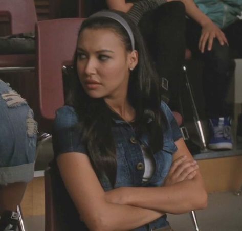 Glee Santana Outfits, Glee Outfits Santana, Brittana Glee Wallpaper, Acting Dream, Santana Glee, Glee Quinn, Brittney And Santana Glee, Brittany And Santana, Naya Rivera Glee