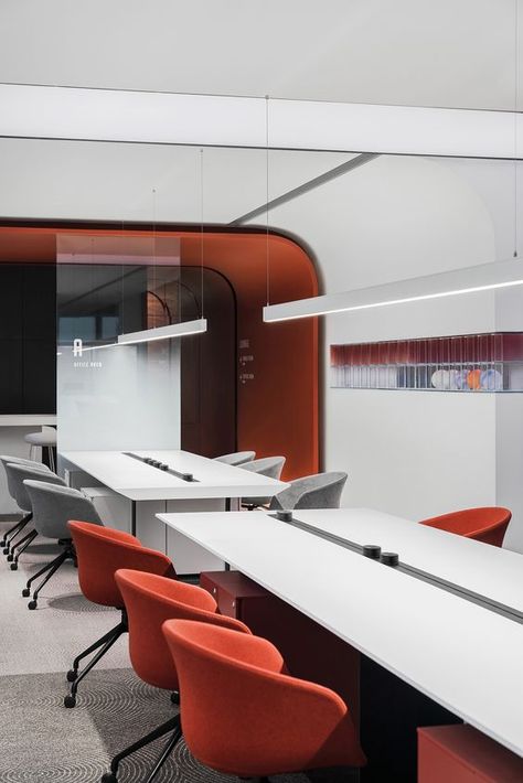 Open Office Design, Red Office, Office Space Design, Ceiling Design Bedroom, Open Office, Study Office, Office Interior Design, Modern Office, Meeting Room