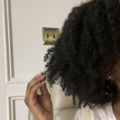 4b Twist Out, 4c Twist Out, Twist Outs On Natural Hair, Twist Out Natural Hair, Afro Hair Types, 4b Hair Type, 4b Natural Hair, 4b Hair, Urban Beach