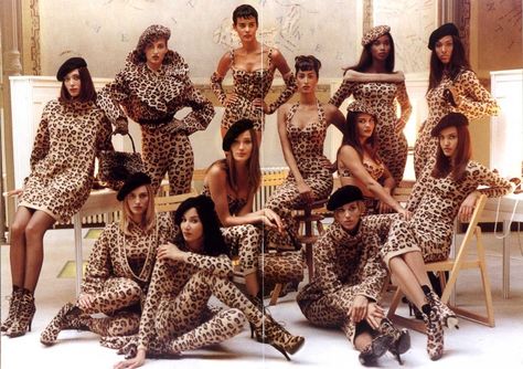 Alaia Dress, Fashion Calendar, Original Supermodels, Azzedine Alaia, Form Fitting Dress, Real Vintage, Naomi Campbell, Moda Vintage, Real Girls