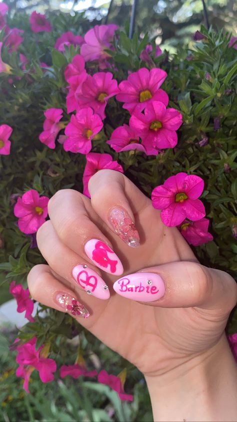 Nail Barbie Pink, Encapsulated Flower Nails, Barbie Acrylic Nails, Barbie Nails Design, Barbie Nail Art, Pink Barbie Nails, Magical Nails, Pink Nails Ideas Long, Nails Ideas Long