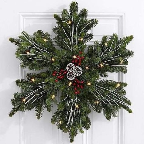 Julkransar Diy, Painted Pinecones, Snowflake Wreath, Rustic Christmas Wreath, Noel Christmas, Christmas Wreaths Diy, Christmas Door, Christmas Deco, Rustic Christmas