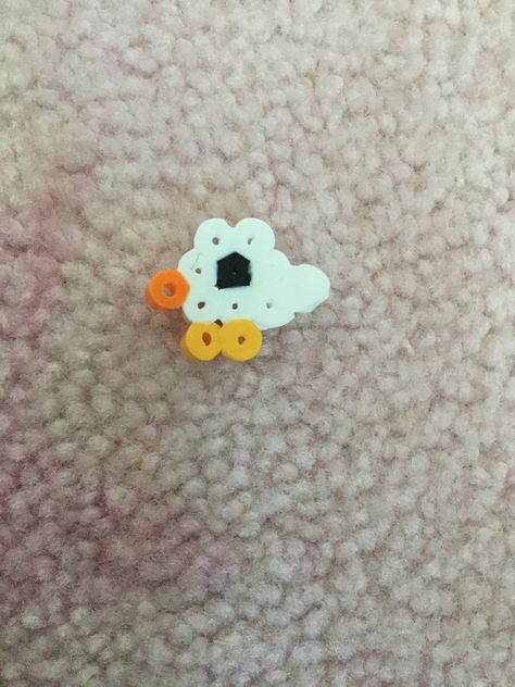 Cute tiny baby bird made with perler beads Cute Tiny Perler Bead Patterns, Cute Tiny Pixel Art, Small Perler Bead Patterns Minis, Small Perler Bead Patterns, Kandi Inspo, Pearl Beads Pattern, Beads Pattern, Perler Crafts, Bead Ideas