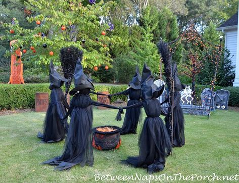 Witches on the Lawn for Halloween Witch Lawn Decorations, Halloween Front Yard Witches, Witches Front Yard, Circle Of Witches Halloween Decor, Halloween Outdoor Witches, Diy Dancing Witches, Halloween Witches House, Diy Halloween Lawn Witches, Diy Witch Lawn Decor