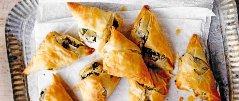 Spinach and feta are a classic combination and work really well with the zing of preserved lemon. Try it in these vegetarian filo parcels which make a great, simple starter, snack or lunch. Preserved Lemons Recipes, Vegetarian Dinner Party, Eastern European Recipes, Your Day, Spinach Feta, Preserved Lemons, Vegetarian Dinners, Spinach And Feta, Entertaining Recipes