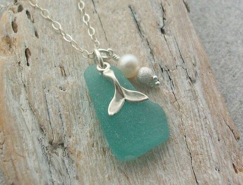 Whale Tail Necklace, Sea Jewelry, Beachglass Jewelry, Sea Glass Crafts, Whale Tail, Sea Glass Art, Sea Glass Necklace, Shell Crafts, Shell Jewelry