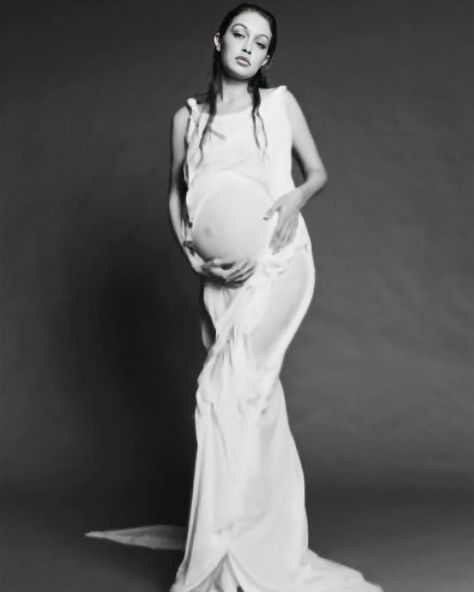 Gigi Hadid Maternity Shoot, Wet Maternity Shoot, Wet Pregnancy Photoshoot, Gigi Hadid Pregnant, Editorial Maternity Shoot, Wet Dress Maternity Photoshoot, Studio Maternity Shoot White Dress, Maternity Shoot White Backdrop, Maternity Shoot With White Sheet