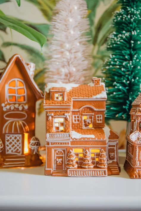 Repaint Christmas Village, Gingerbread House Village Ideas, Gingerbread Village Display Ideas, Christmas Village Makeover, Gingerbread Village Display, Thrifted Christmas, Ginger Bread House Diy, Gifts Homemade, Gingerbread Diy