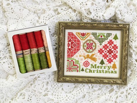 Susan Ache’s Little Quaker Christmas – AURIbuzz Tiny Christmas Cross Stitch, Quaker Cross Stitch, Queen Susan, Color Plan, Cross Stitch Christmas, Christmas Beauty, Cross Stitch Christmas Ornaments, Quilt Stores, Stitch Ideas