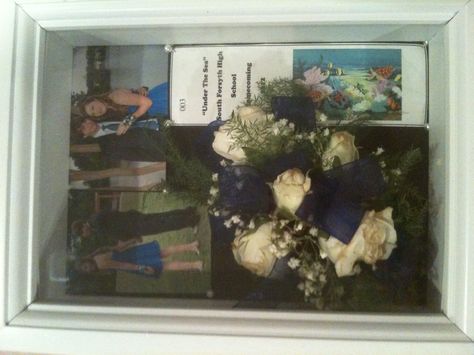 How To Preserve A Corsage, Prom Shadow Box Ideas, Box Picture Frames, Flower Simple, Homecoming Pictures, Prom Corsage, After Prom, Memory Frame, Prom Gift