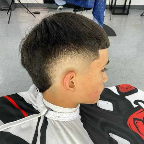 Burst Fade Mullet Short, Bust Fade Mullet, Brust Fade Haircut, Burst Fade Mullet, Hair Types Men, Burst Fade, Mohawk Hairstyles Men, Eyebrow Design, Men Haircut Curly Hair