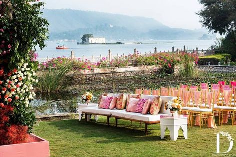 Wedding Seating Ideas To Make Your Guests Experience Memorable! Guest Seating Ideas, Wedding Seating Ideas, Devika Narain, Floral Decor Wedding, Seating Arrangement Wedding, Staircase Styles, Ultimate Wedding Planning Checklist, Wedding Stage Decor, Summer Wedding Decorations