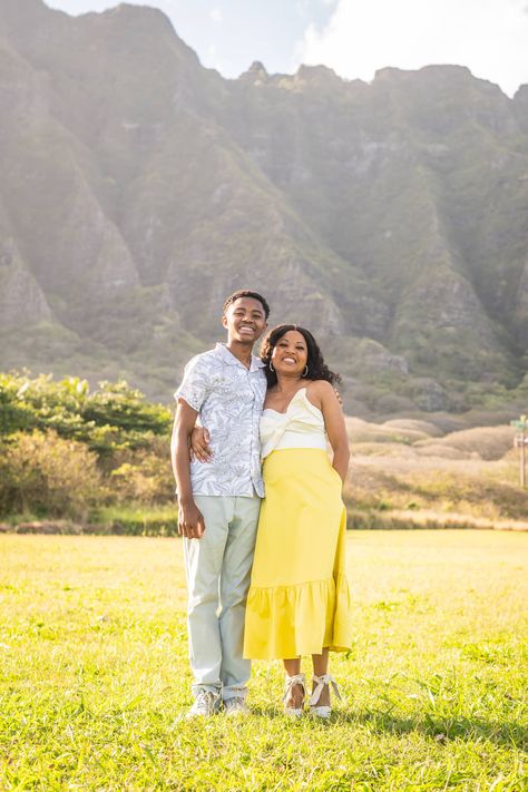 Top 10 Mom and Son Photo Ideas & Poses | Flytographer Mom And Son Poses Older, Mom And Son Poses, Mom And Son Photo Ideas, Son Photo Ideas, Photo Ideas Poses, Mom And Son, Family Photo Album, Family Shoot, Mom Son