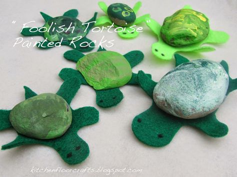 Kitchen Floor Crafts: Foolish Tortoise Painted Rocks Tortoise Craft, Rock Crafts For Kids, Turtle Craft, Zoo Animal Crafts, Zoo Activities, Turtle Rock, Turtle Crafts, Pond Life, Turtle Party