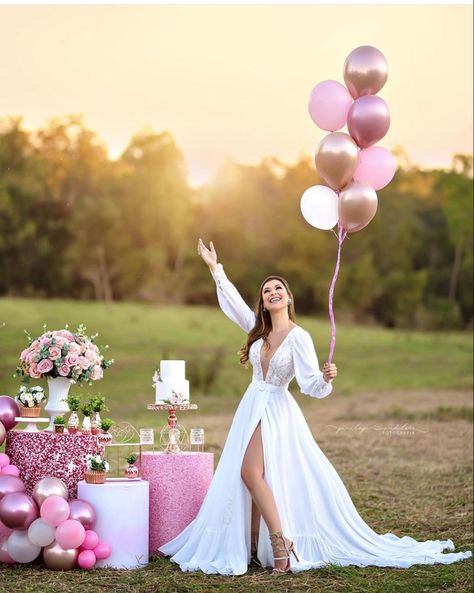 40th Birthday For Women, Couple Outfits Matching, 40th Bday Ideas, Quinceanera Photography, 40 & Fabulous, 21st Birthday Photoshoot, Outdoor Birthday, Professional Tips, Creative Photoshoot Ideas