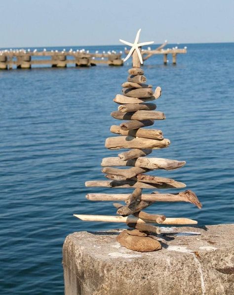 Driftwood Tree, Driftwood Christmas, Driftwood Christmas Tree, Driftwood Projects, Beach Wood, Driftwood Crafts, Beach Christmas, Coastal Christmas, Beach Crafts