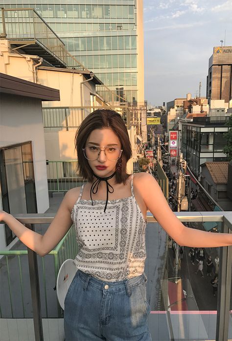 Byun Jungha 변정하 Byun Jungha, Grunge Girl, Cool Poses, Korean Model, Up Girl, The Platform, Ulzzang Girl, Style Icon, New Trends