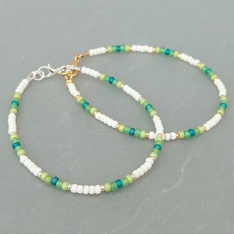 Turquoise Green Ivory Bead Bracelet Bracelet Seed Beads Ideas, Beaded Bracelets Green, Seed Bead Bracelet Ideas, Green Seed Bead Bracelet, Seed Bead Bracelets Diy, Seed Bead Ideas, Crafts To Do When Your Bored, Bead Bracelet Ideas, Tiger Tail