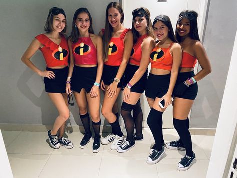 Pretty Halloween Costumes, Trendy Halloween Costumes, Group Costumes, Spirit Week, Trendy Halloween, Couple Halloween, Halloween Kostüm, Tshirt Outfits, Halloween Dress