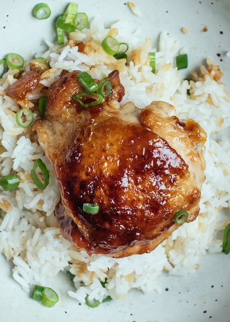 chicken on white rice with scallions in white bowl Apricot Chicken Recipes, Red Curry Noodle Soup, Apricot Chicken, Steamed Cauliflower, Ginger Chicken, White Bowl, Sauteed Veggies, Family Eating, Ginger Recipes