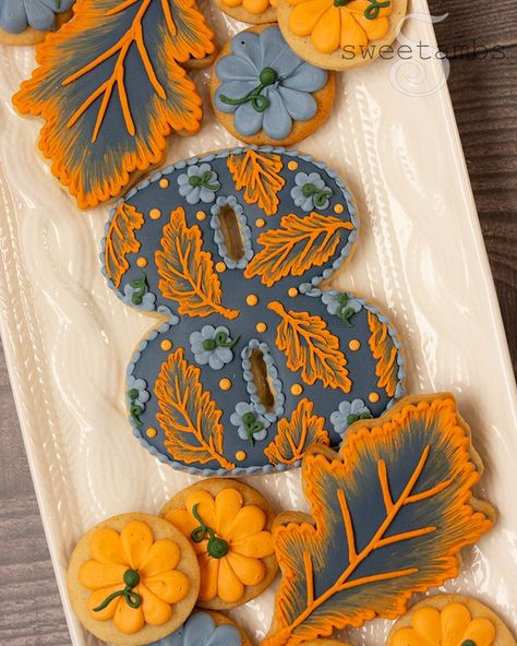 I’ll show you how to make decorated cookies for fall with royal icing pumpkins and brush embroidered leaves in the latest tutorial! Icing Pumpkins, Cookies For Fall, Cinnamon Cookies Recipes, Wilton Decorating Tips, Cookie Decorating Supplies, Brush Embroidery, Shipping Cookies, Cookies Branding, Decorated Cookies Tutorial