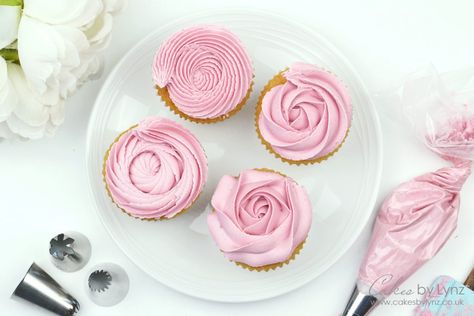 1e Piping Tip, Different Piping Tips, Cupcakes Piping, Cupcake Swirl, Rosette Cupcakes, Piping Buttercream, Cupcake Piping, Rose Cupcake, Swirl Cupcakes