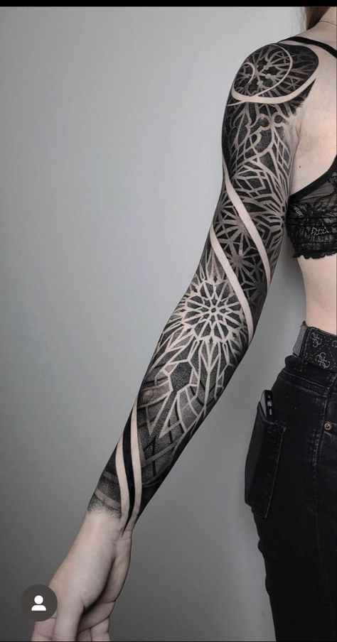 Whole Forearm Tattoos For Women, Blackout Shoulder Tattoo, Blackout Geometric Tattoo, Whole Arm Tattoos For Women, Geometric Tattoo Female, Tattoo Puntillismo, Tattoo Brazo Mujer, Mandala Tattoo Sleeve Women, Mandala Arm Tattoo