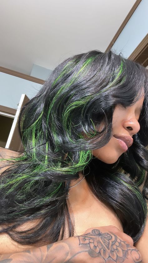 Sewin Hairstyles Black Women Sew Ins, Green Highlights, Hair Laid, Sleek Hairstyles, Lace Hair, Front Lace Wigs Human Hair, Hair Collection, Hair Inspiration Color, Hair Inspo Color