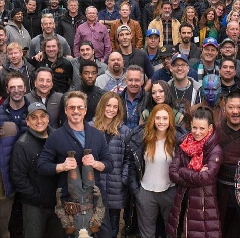 Avengers Cast Photos, Avengers Photos, Marvel Bts, Mcu Cast, Marvel Family, Toni Stark, Avengers Cast, Marvel Cast, Marvel Photo