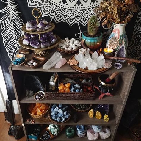 15% off SITEWIDE - 3 DAYS ONLY (@sacreddivination) • Instagram photos and videos Crystal Collection Display, Sacred Space Altar, Crystal Room Decor, Crystal Room, Displaying Crystals, Crystal Shelves, Crystal Display, Boho Room Decor, Bohemian Bedroom Decor