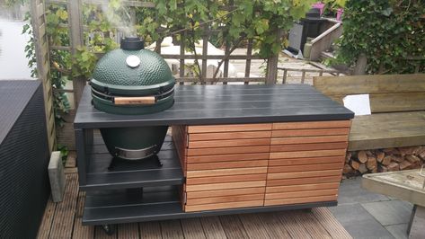 Zelf een Big Green Egg tafel bouwen, tafel bouwtekening. | BBQ Bosses Green Egg Grill Station, Kamado Joe Table Plans, Weber Grill Table, Kamado Grill Table, Kamado Table, Big Green Egg Outdoor Kitchen, Green Egg Table, Outdoor Grill Diy, Big Green Egg Table