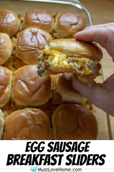 Sausage Breakfast Sliders, Egg Sausage Breakfast, Breakfast Sliders, Egg Sausage, Breakfast Slider, Camping Breakfast, Slider Recipes, Breakfast Recipes Casserole, Breakfast Items