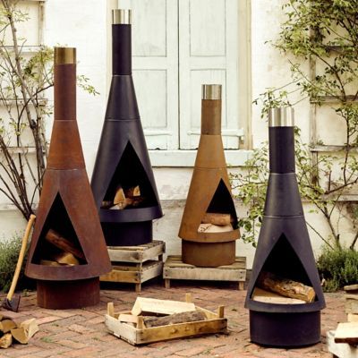 Home Made Fire Pit, Modern Outdoor Fire Pit, Chiminea Ideas Outdoor Spaces, Spanish Garden Hacienda Style, Small Backyard Fire Pit Ideas, Cabin Fire Pit, Chiminea Fire Pit, Modern Fire Pit, Fire Pit Accessories