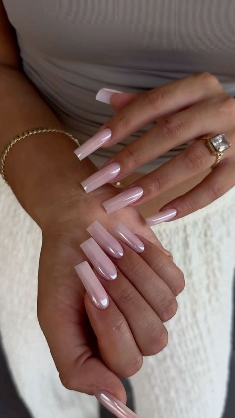 Nails Inspo One Color, Nails Inspo Vacation, Medium Long Nail Designs, Acrylic Nail Inspo Square, Simple Nail Designs Pink, Simple Long Acrylic Nails, Cancun Nails Vacations, Simple Long Nails, Nail Inspo Vacation